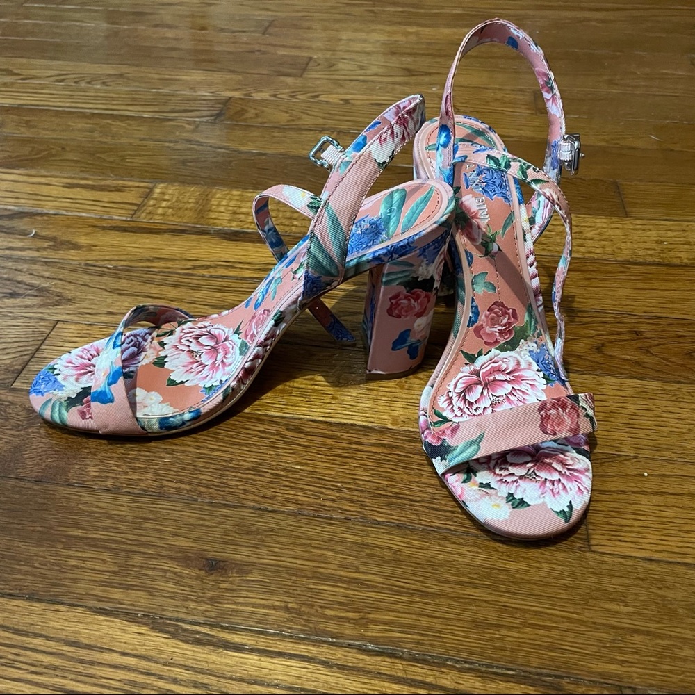 Floral block heels - Picture 6 of 10